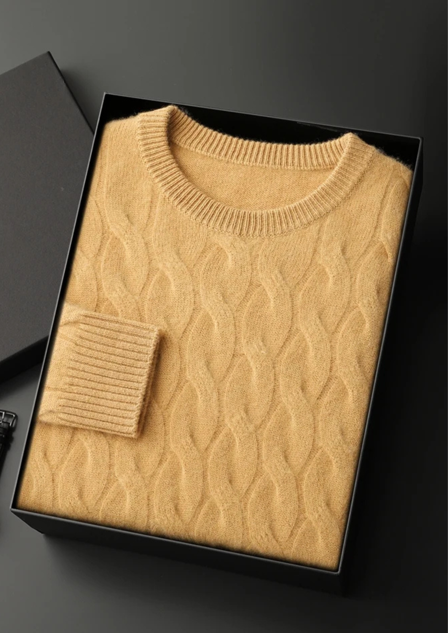 NOBA WOOL CABLE CREWNECK