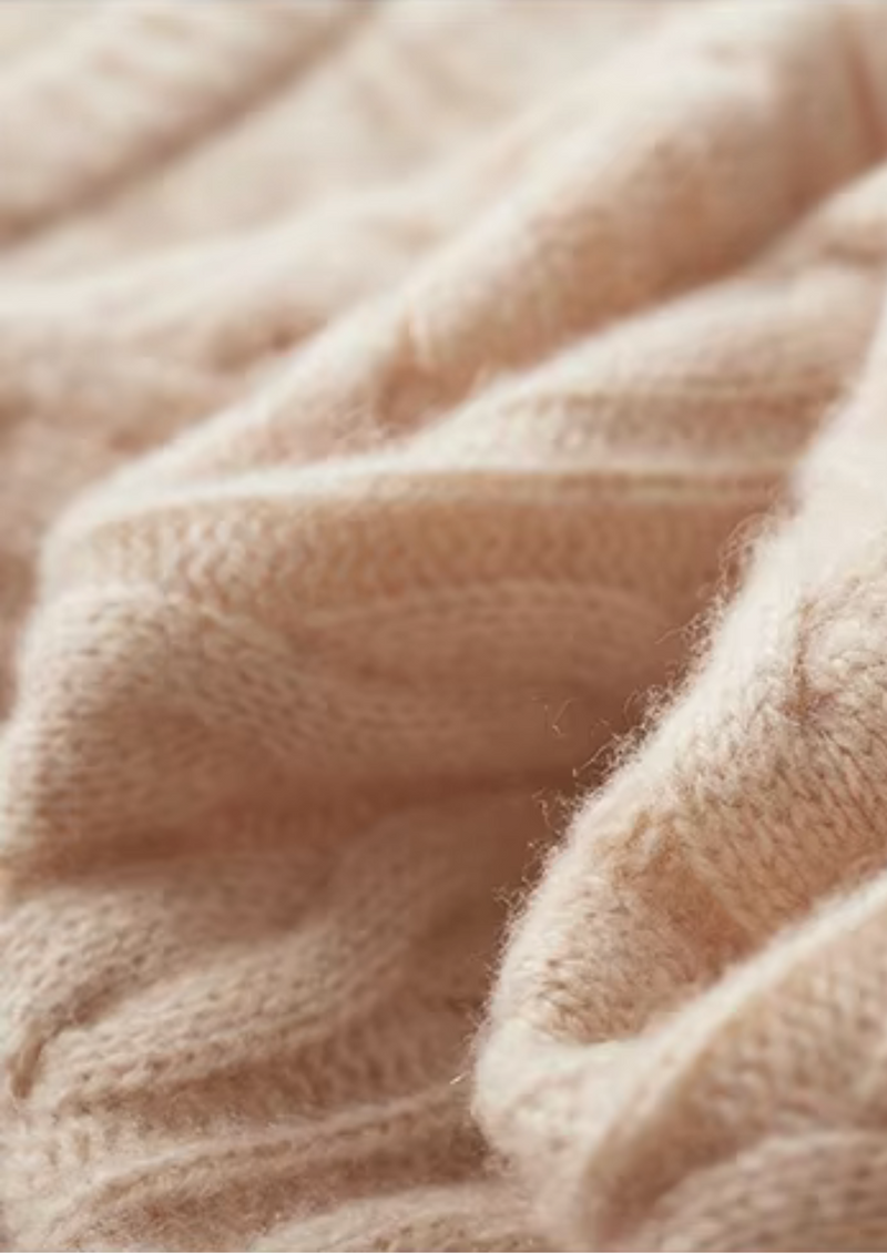 100% CASHMERE CABLE KNIT CREWNECK