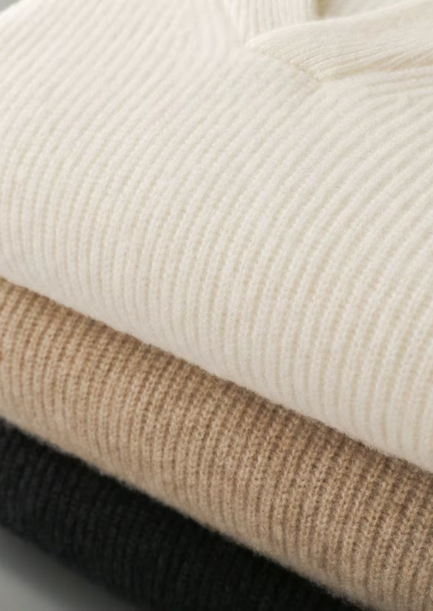 100% CASHMERE RIBBED V-NECK SWEATER