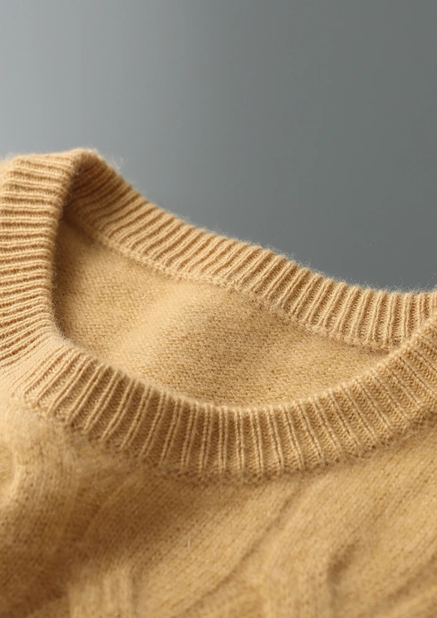 NOBA WOOL CABLE CREWNECK
