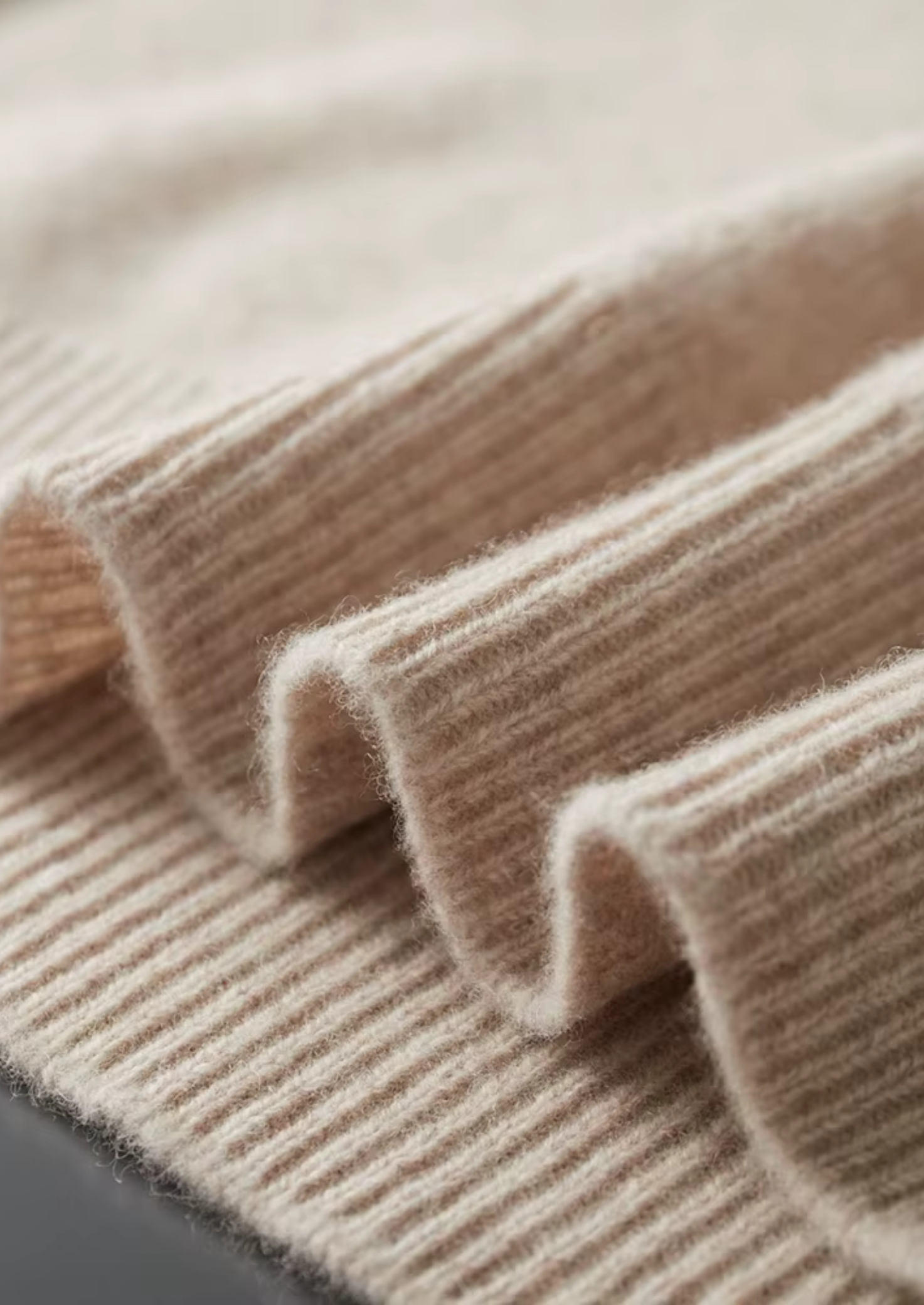 NOBA WOOL BUTTON HOODIE