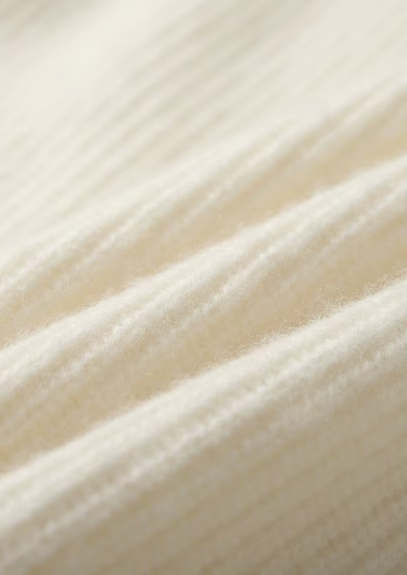 100% CASHMERE RIBBED V-NECK SWEATER