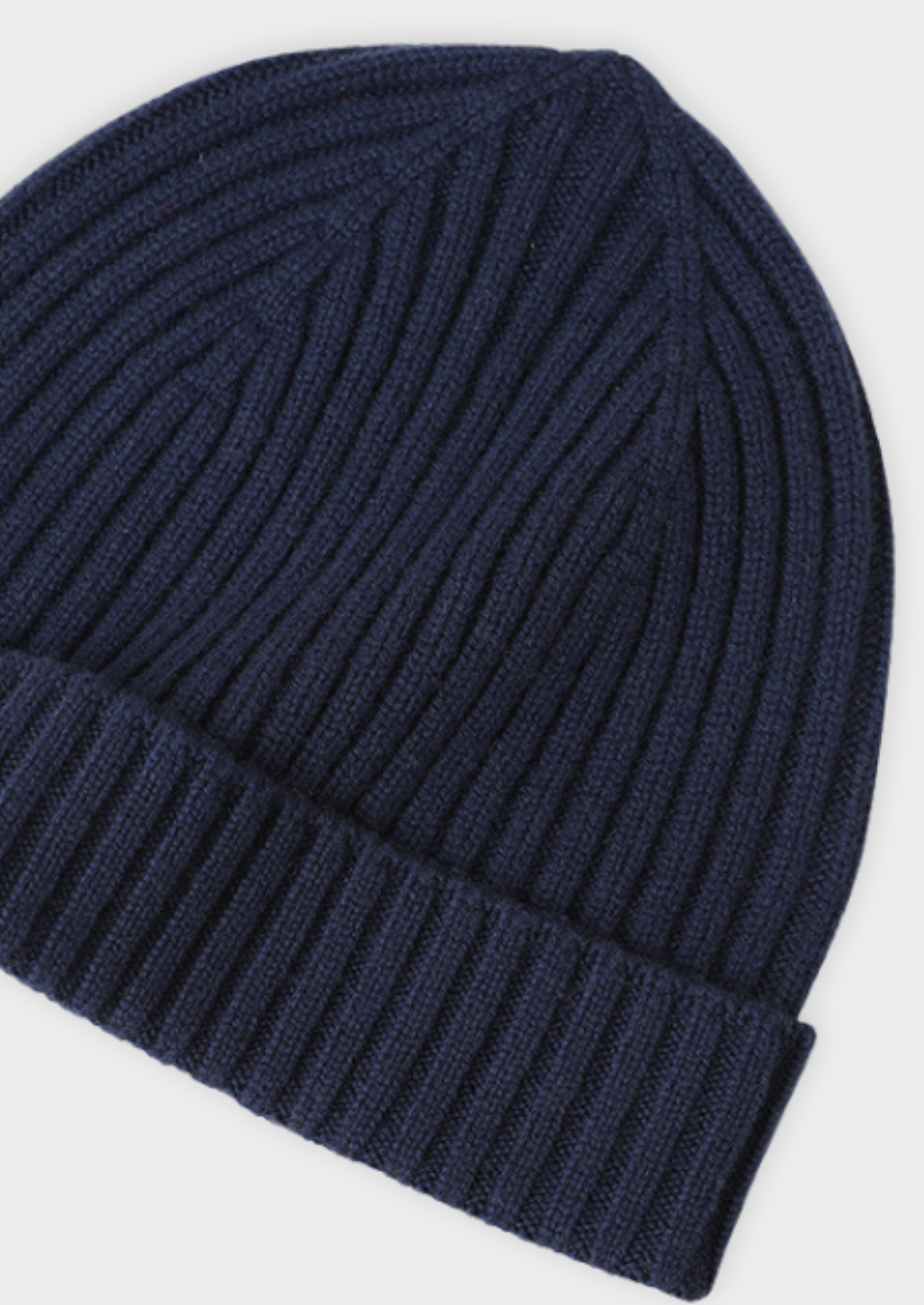 100% CASHMERE WINTERTIME ESSENTIALS