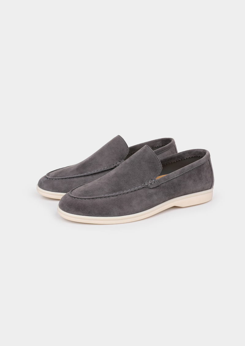N°05 · Ash Grey & Ivory