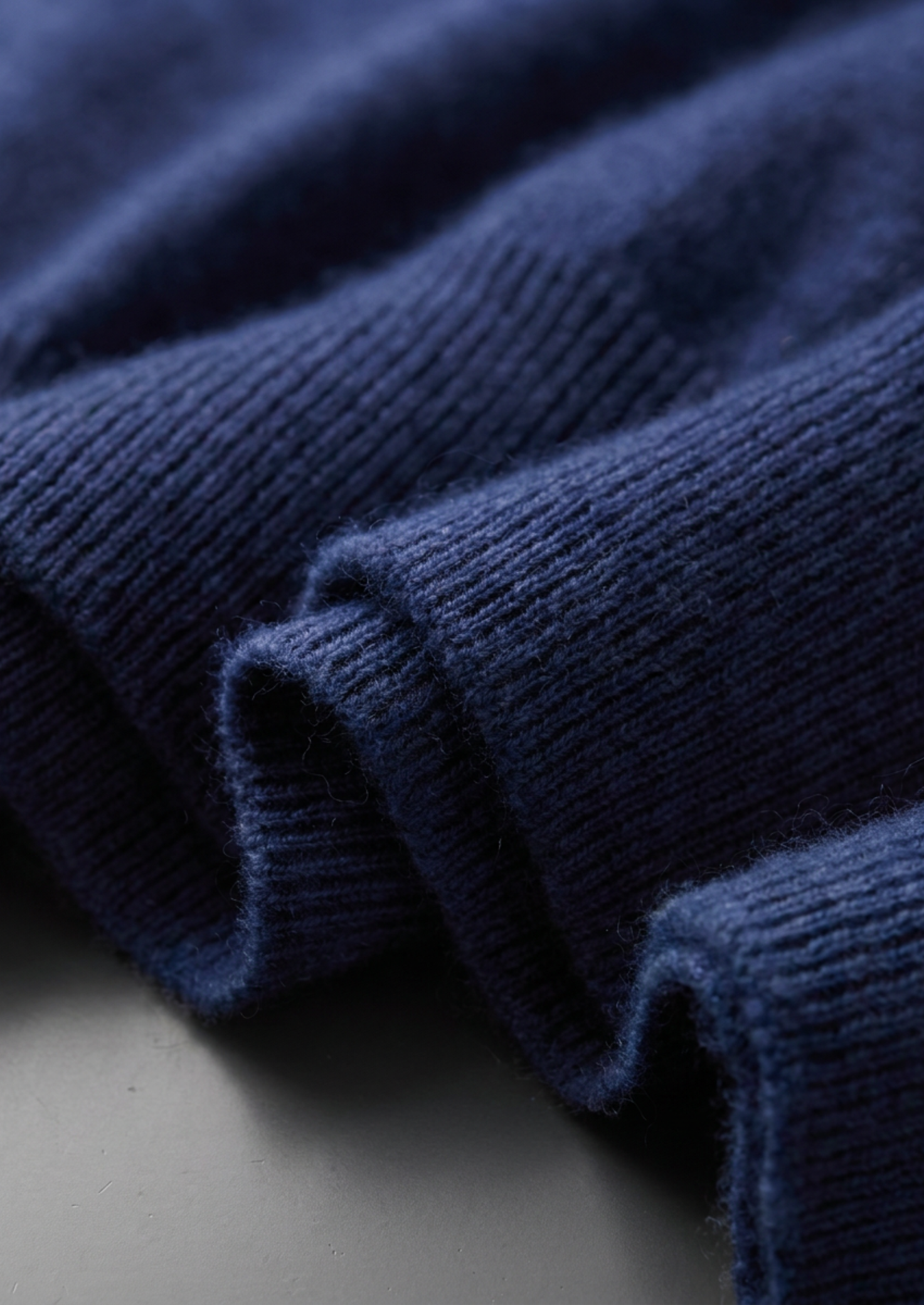100% CASHMERE CLASSIC CREWNECK T-SHIRT