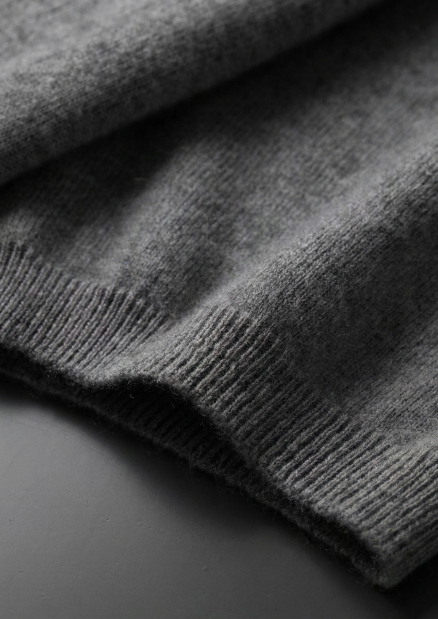 100% CASHMERE CLASSIC CREWNECK T-SHIRT