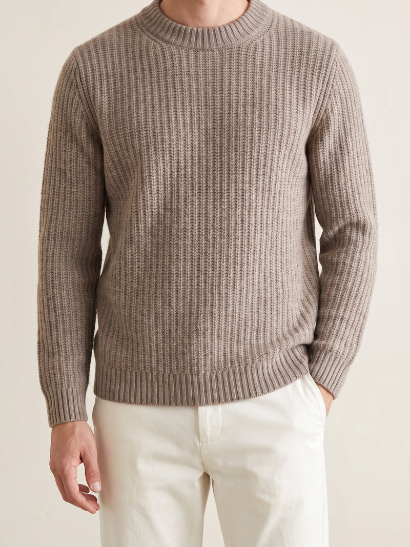 100% Cashmere Heavyweight Crewneck – Beige lifestyle