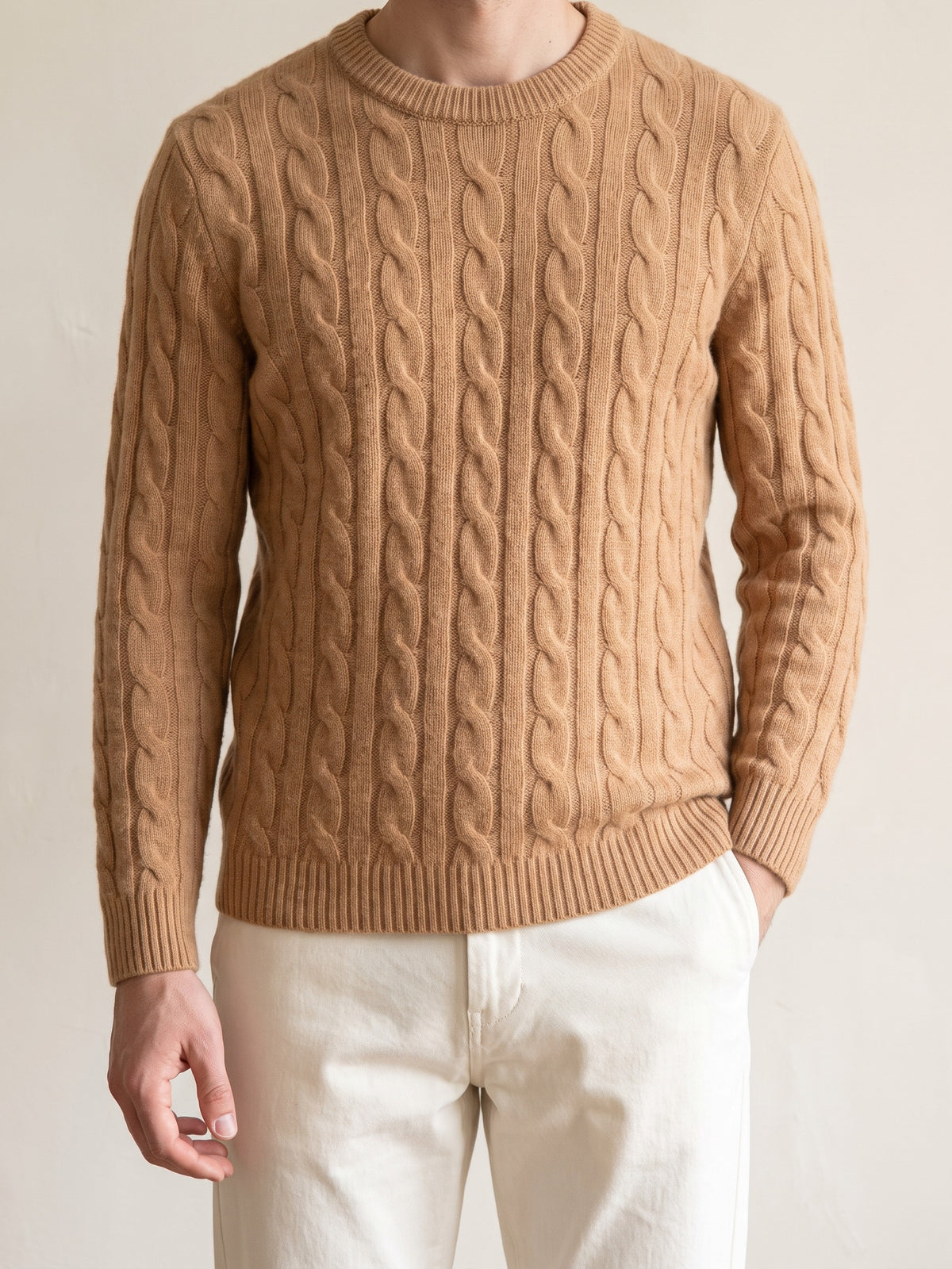 100% Cashmere Sweater – Yellow Camel lifestyle