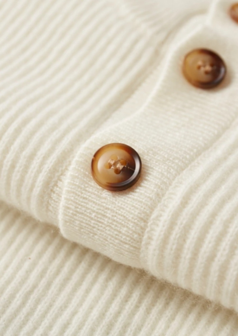 100% CASHMERE BUTTON SWEATER