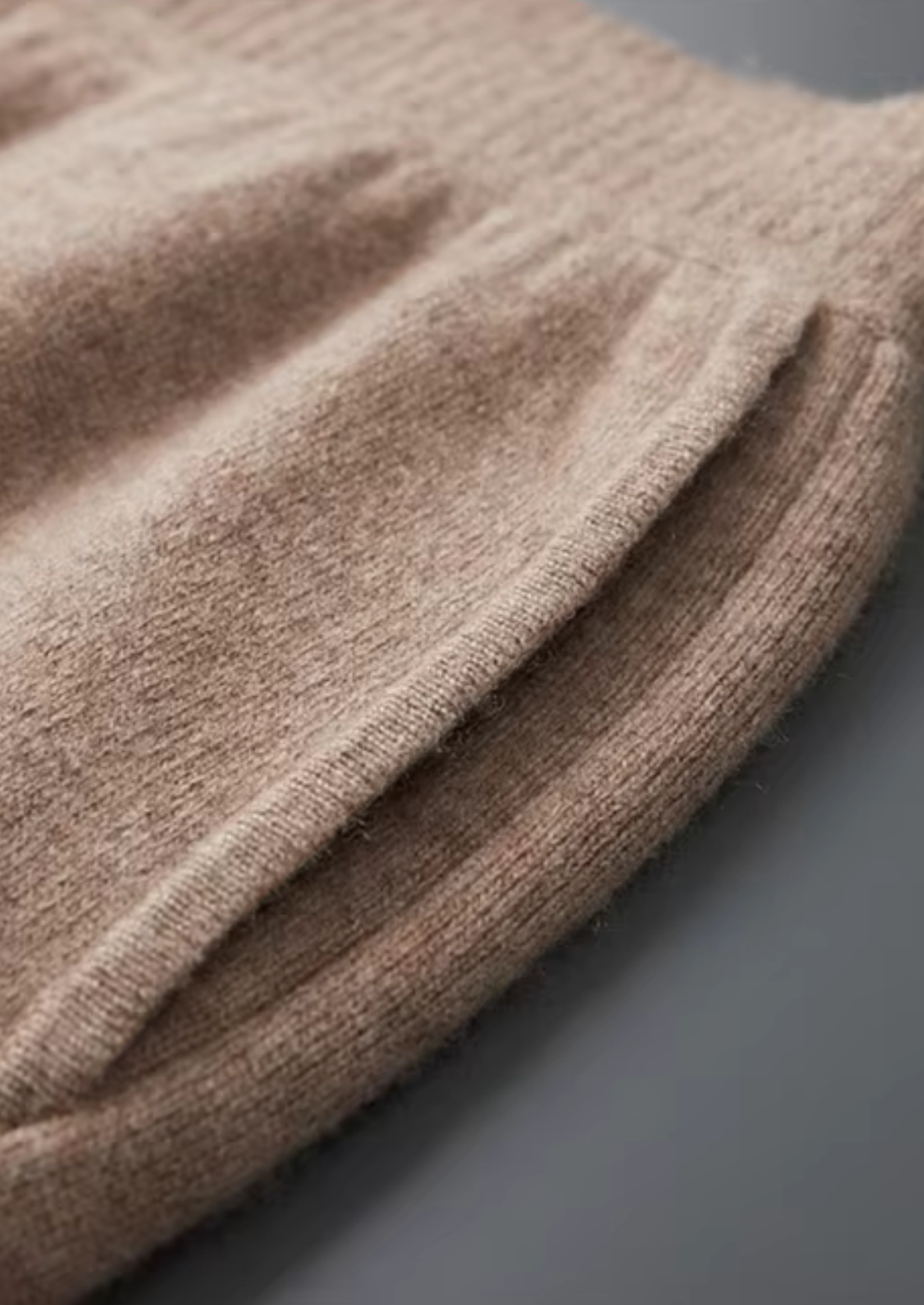 100% CASHMERE STRAIGHT TROUSERS