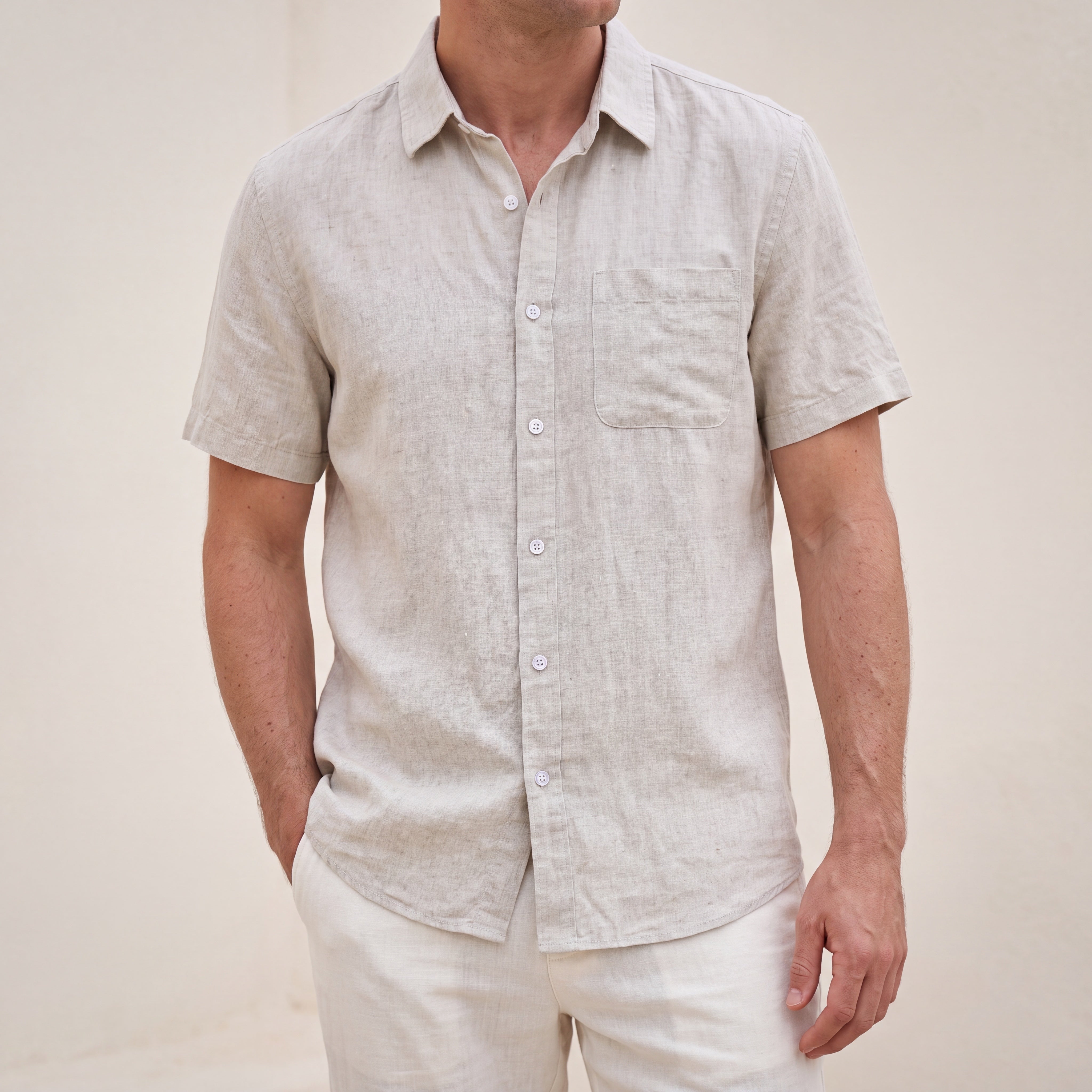 Cannes Linen Shirt Shortsleeve Beige lifestyle