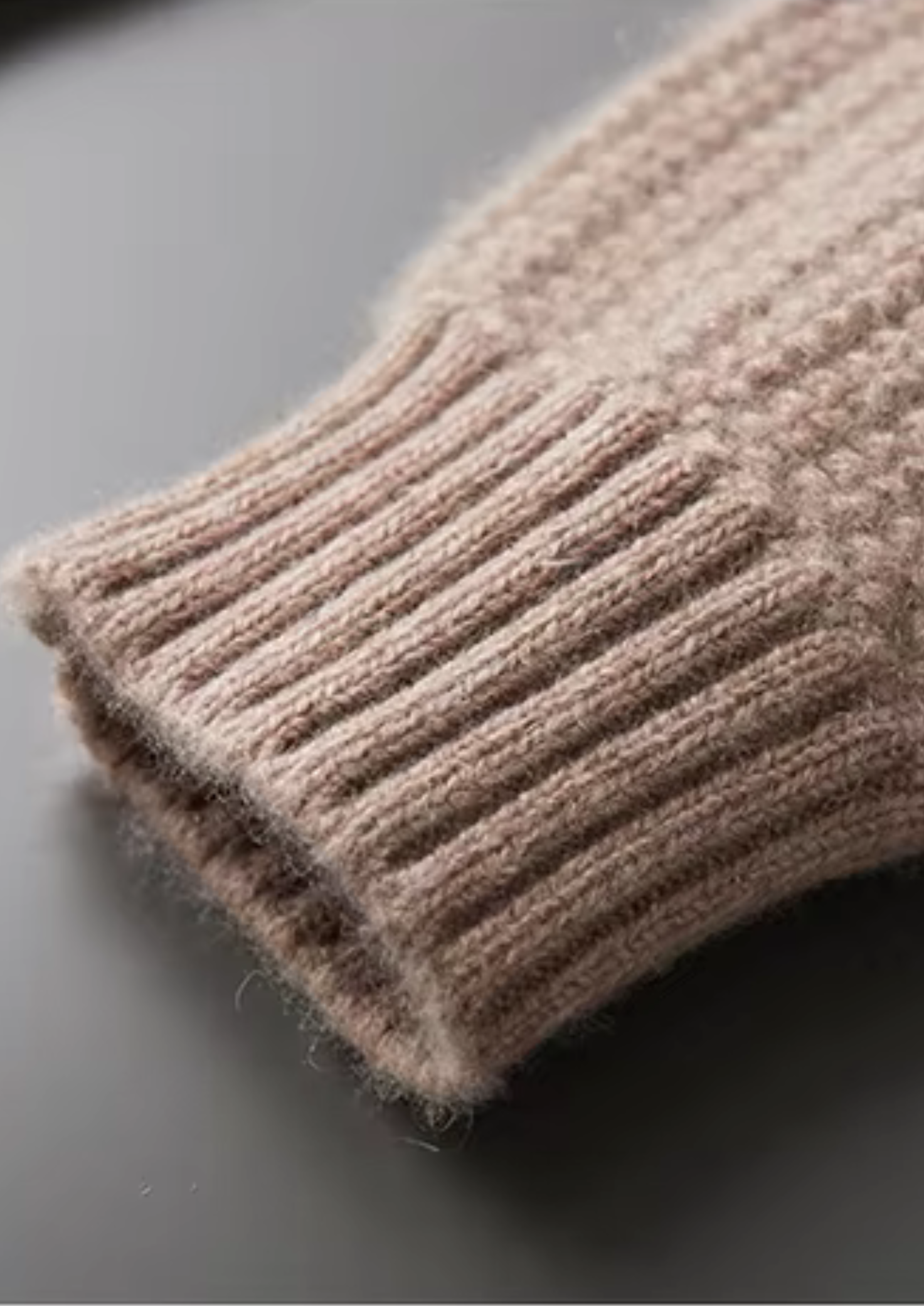 100% CASHMERE HEAVYWEIGHT CREWNECK