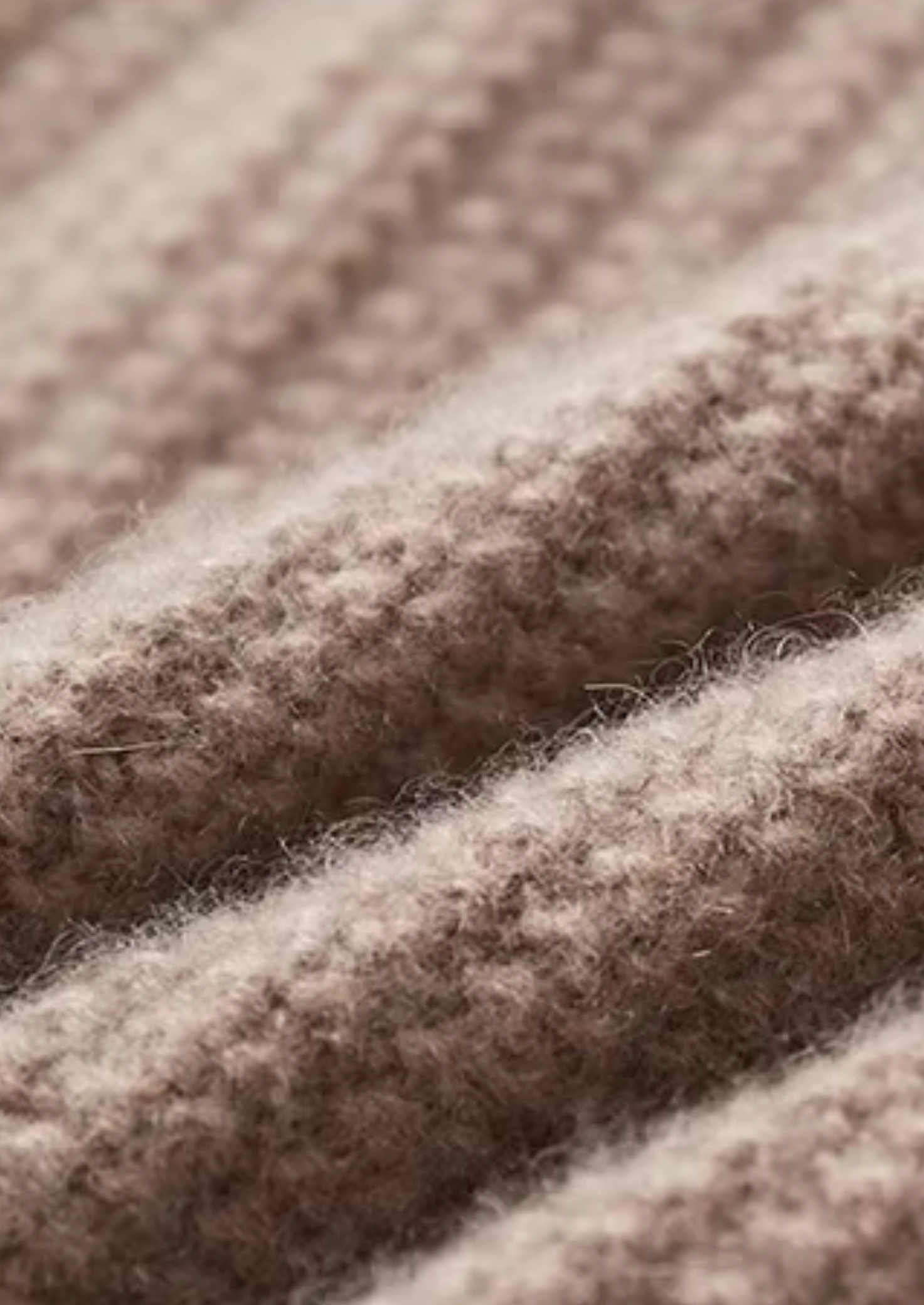 100% CASHMERE HEAVYWEIGHT CREWNECK