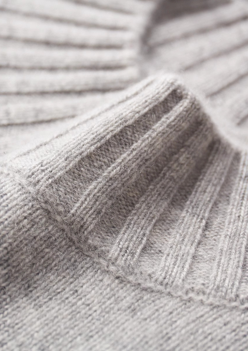 100% CASHMERE MOCKNECK SWEATER