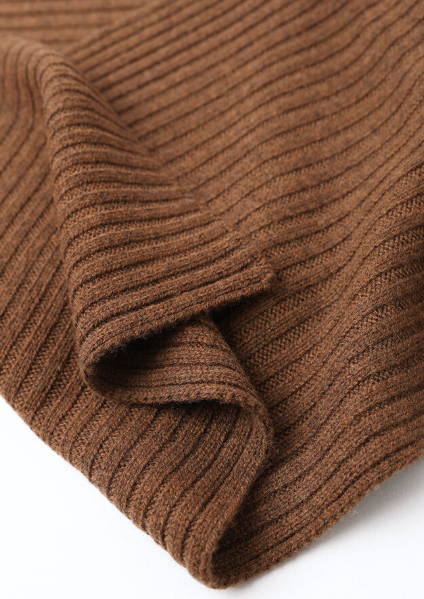 100% CASHMERE WINTERTIME ESSENTIALS