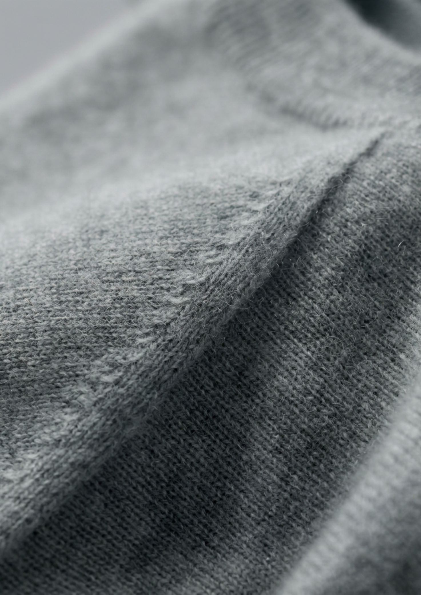 100% CASHMERE CLASSIC CREWNECK T-SHIRT