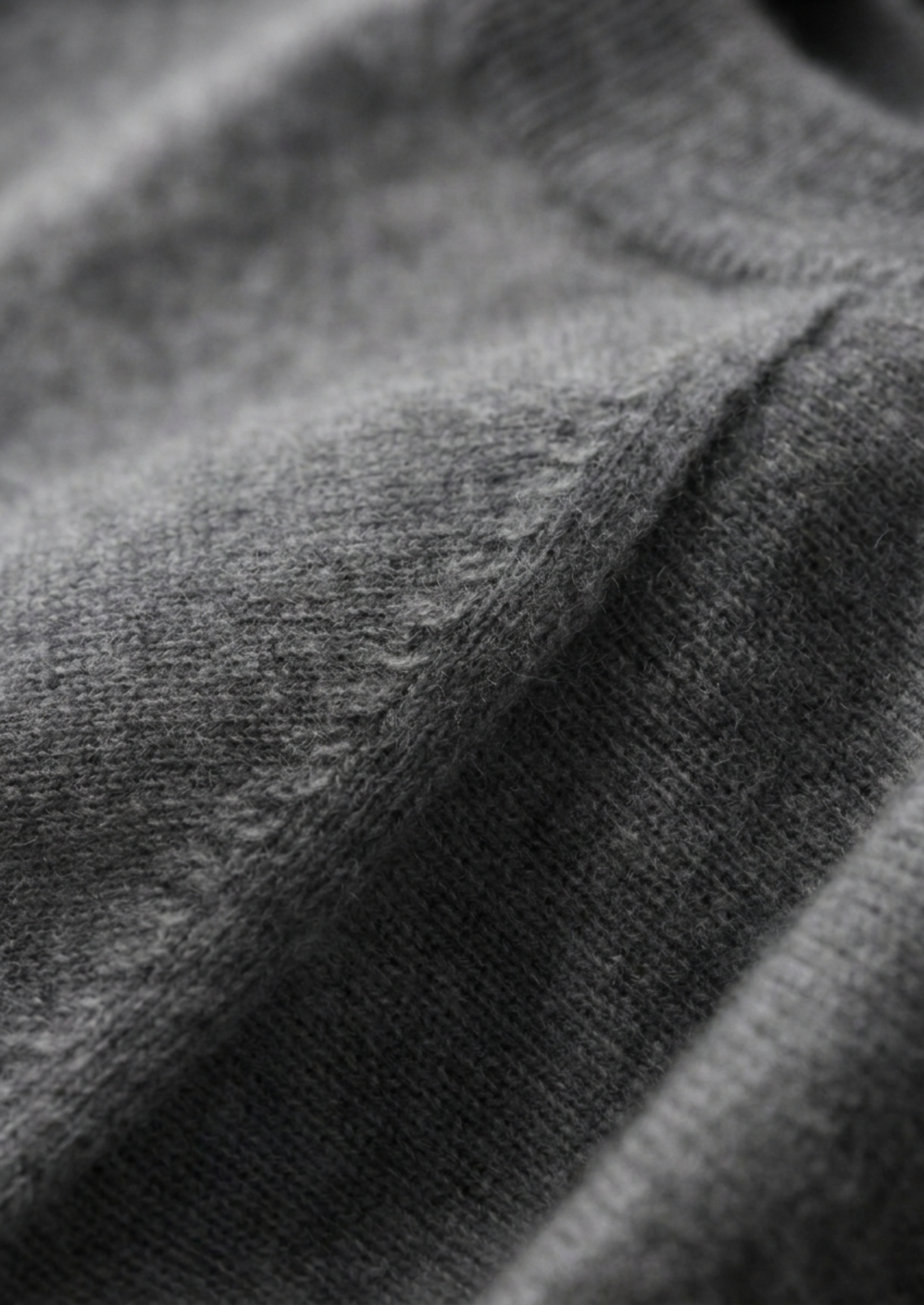 100% CASHMERE CLASSIC CREWNECK T-SHIRT