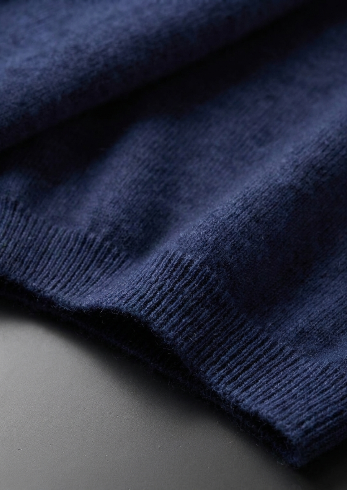 100% CASHMERE CLASSIC CREWNECK T-SHIRT