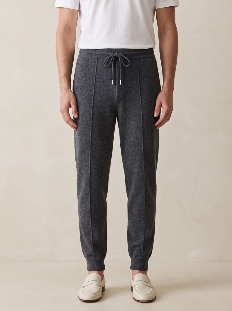 100% Cashmere Leisure Trousers – Dark Gray lifestyle