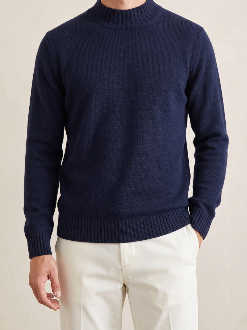 100% Cashmere Mockneck Sweater – Navy Blue lifestyle