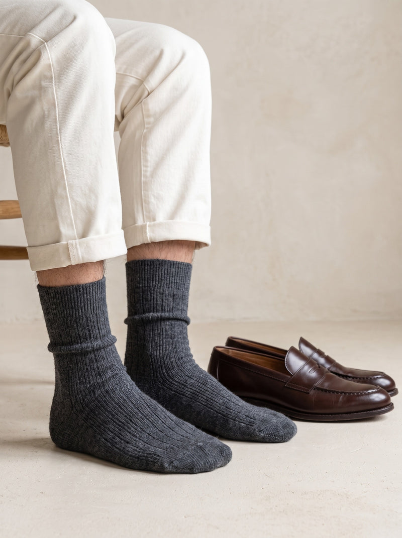 100% Cashmere Socks – Dark Gray lifestyle