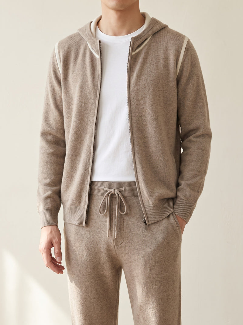 100% Cashmere Tracksuit – Beige lifestyle