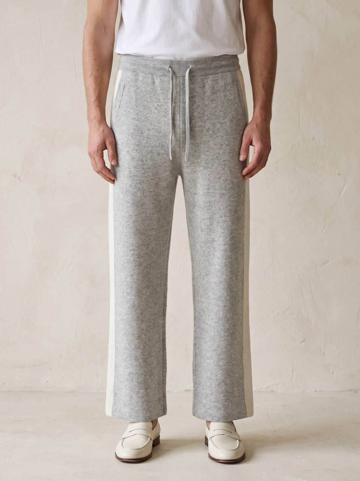 100% Cashmere Wide Leisure Trousers – Light Gray lifestyle